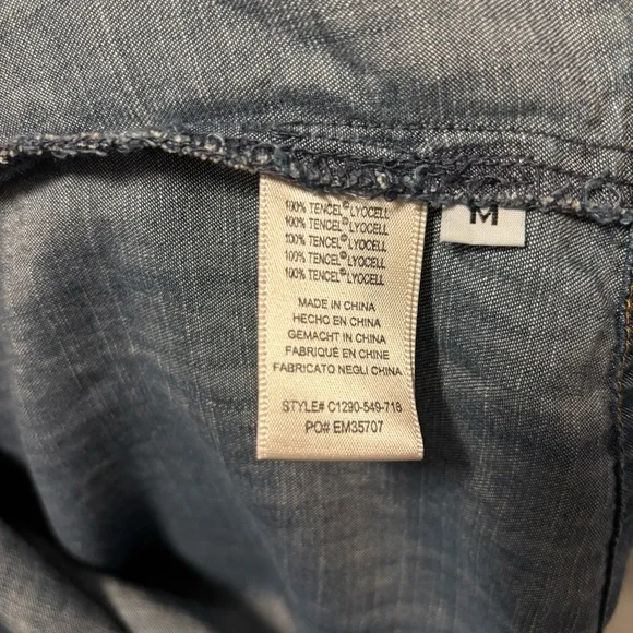 Cloth & Stone Denim Popover Top - Picture 6 of 7